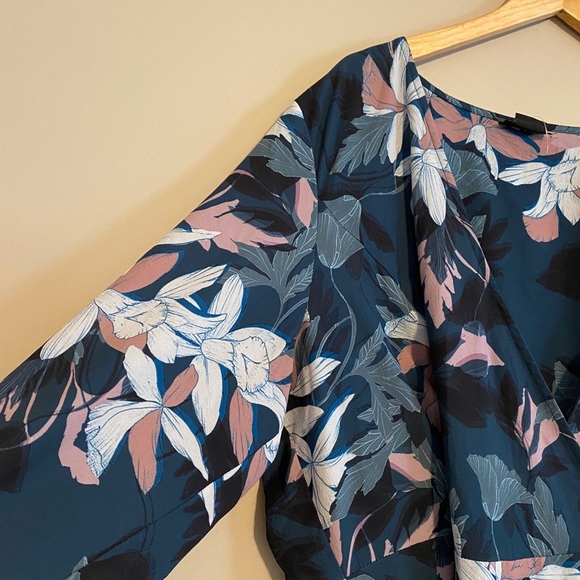 Plus size Floral wrap women’s mini dress - Picture 2 of 5